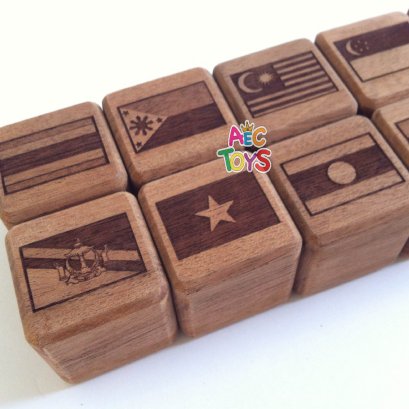 ลูกเต๋าอาเซียนแกะสลักธงชาติ 10 ประเทศ และคำทักทายของแต่ละประเทศ 10 ลูกต่อชุด 